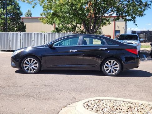Used 2012 Hyundai Sonata SE FWD image 2