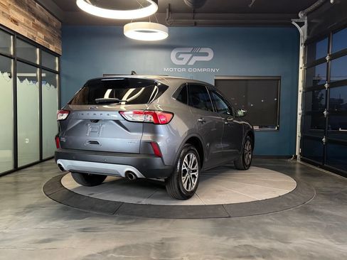 Used 2022 Ford Escape SEL AWD/4WD image 3
