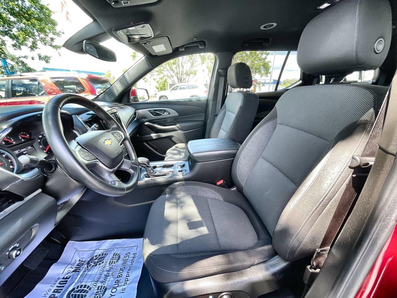 Used 2023 Chevrolet Traverse LT FWD image 19