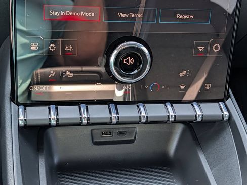 New 2027 GMC Terrain Elevation w/ Technology Package II FWD image 15