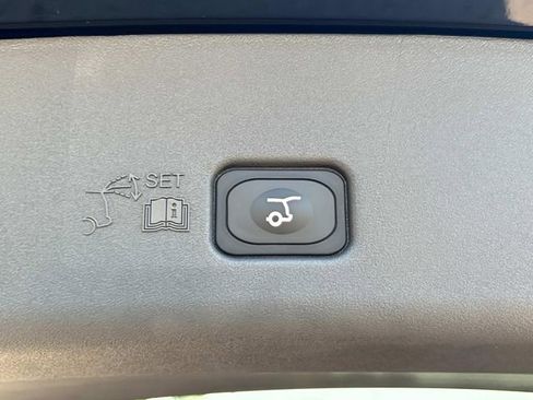 New 2025 Lincoln Nautilus Reserve w/ Jet Appearance Package AWD/4WD image 13