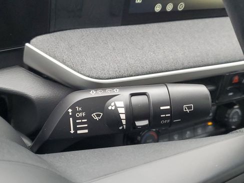 New 2026 Nissan Kicks SV image 18