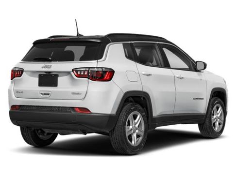 Certified 2024 Jeep Compass Limited AWD/4WD image 3