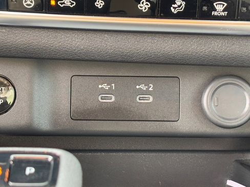 Certified 2025 Nissan Rogue SL image 25