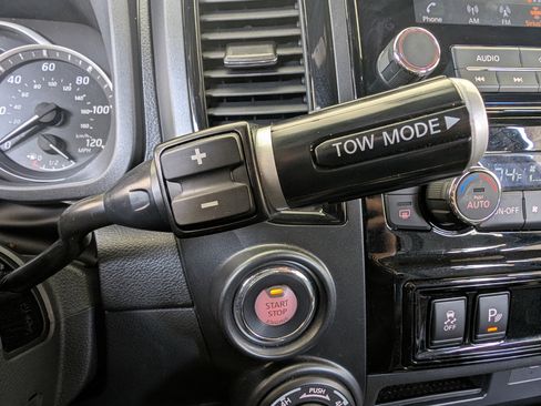 Used 2024 Nissan Titan SV w/ SV Bronze Edition Package image 30