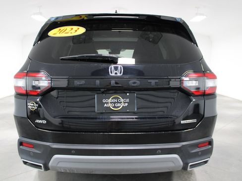 Used 2023 Honda Pilot Touring image 8