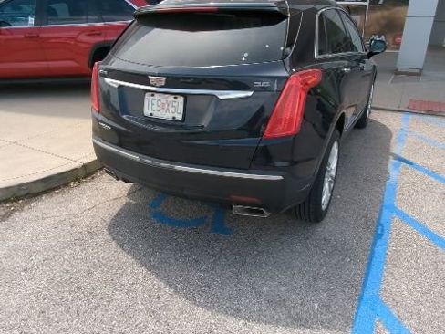 Used 2017 Cadillac XT5 Premium Luxury FWD image 9