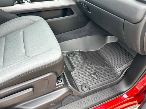 New 2026 RAM 1500 4x4 Crew Cab image 37