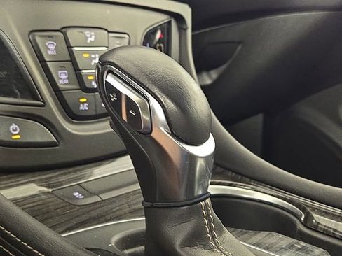 Used 2018 Buick Envision Essence AWD/4WD image 20