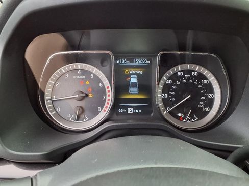 Used 2017 Nissan Titan SV RWD image 25