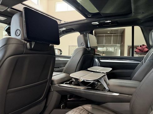 New 2026 Cadillac Escalade V image 24