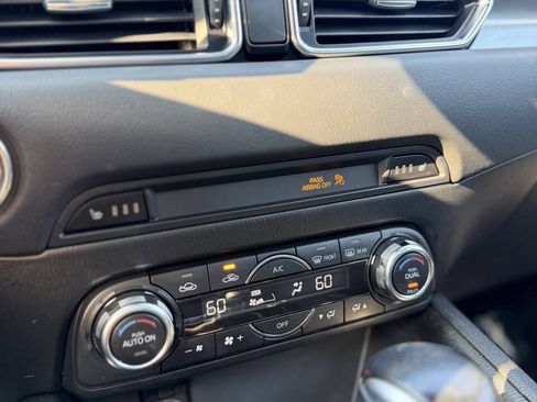 Used 2018 MAZDA CX-5 Touring w/ Preferred Equipment Package AWD/4WD image 27