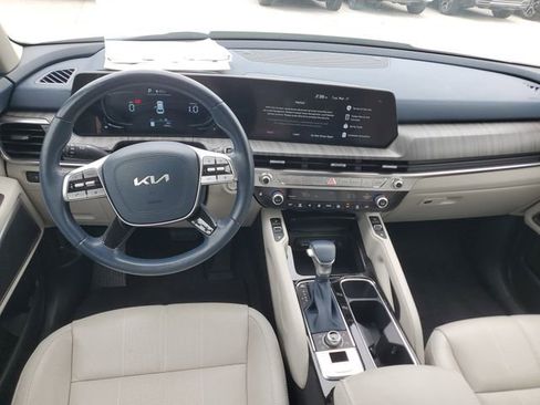 Certified 2024 Kia Telluride EX image 12
