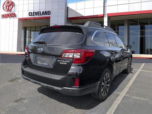 Used 2017 Subaru Outback 2.5i Limited image 5