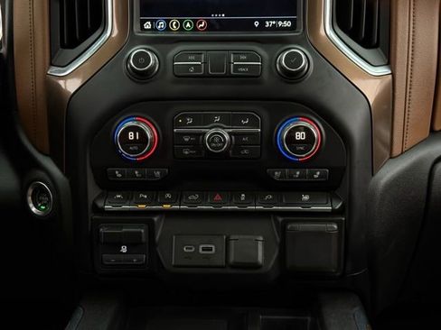 Used 2019 Chevrolet Silverado 1500 High Country w/ Technology Package image 33