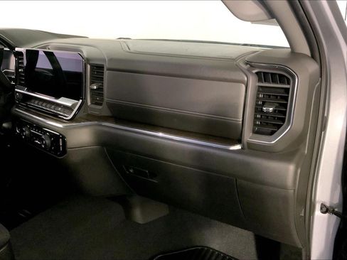Used 2023 Chevrolet Silverado 1500 LT AWD/4WD image 16