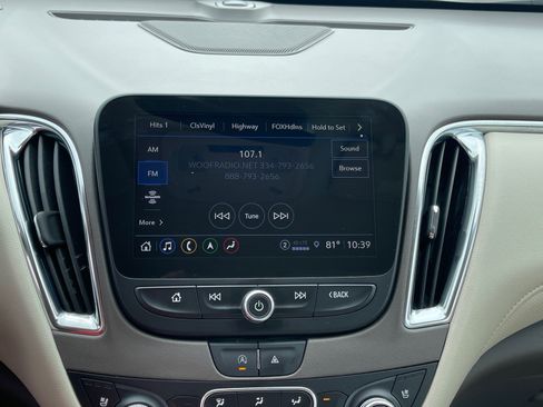 Used 2024 Chevrolet Malibu LT FWD image 5