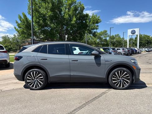 Certified 2024 Volkswagen ID.4 Pro AWD/4WD image 7
