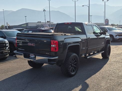 Used 2018 GMC Sierra 1500 SLE w/ SLE Fleet Preferred Package AWD/4WD image 3