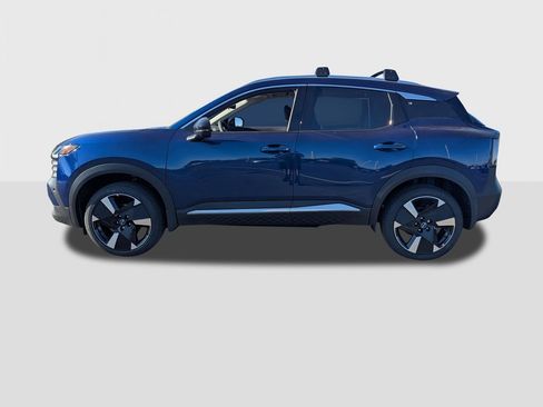 New 2026 Nissan Kicks SR image 2