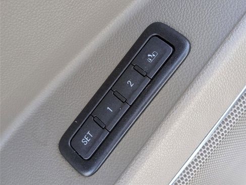 Used 2017 GMC Yukon SLT image 15