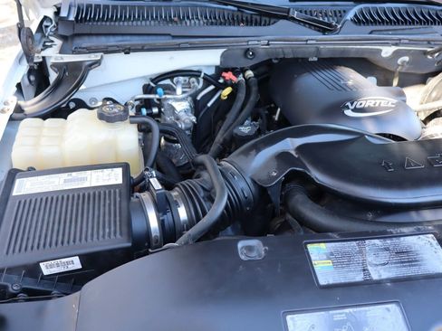 Used 2003 Chevrolet Tahoe LT image 40