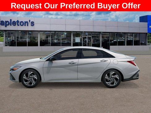 New 2026 Hyundai Elantra SEL Sport Premium FWD image 3