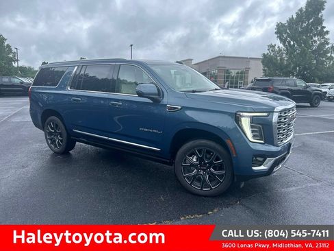 Used 2025 GMC Yukon XL Denali w/ Sun & Power Step Package AWD/4WD image 1