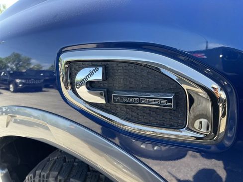 Used 2017 Nissan Titan Platinum Reserve AWD/4WD image 3