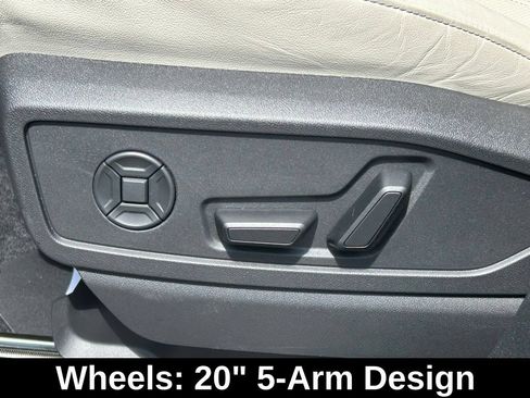 Used 2025 Audi Q5 Premium Plus AWD/4WD image 22