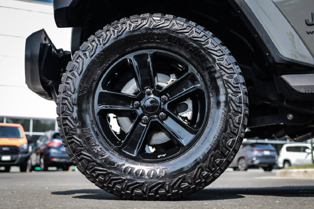 Used 2021 Jeep Wrangler Unlimited Sahara AWD/4WD image 19