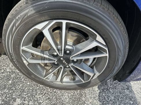 Used 2024 Kia Forte LXS w/ LXS Technology Package FWD image 20