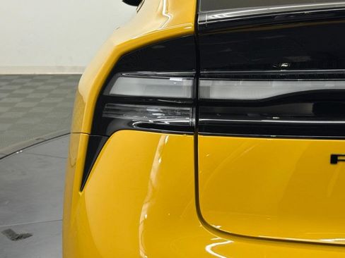 New 2027 Toyota Prius Plug-In Hybrid FWD image 12