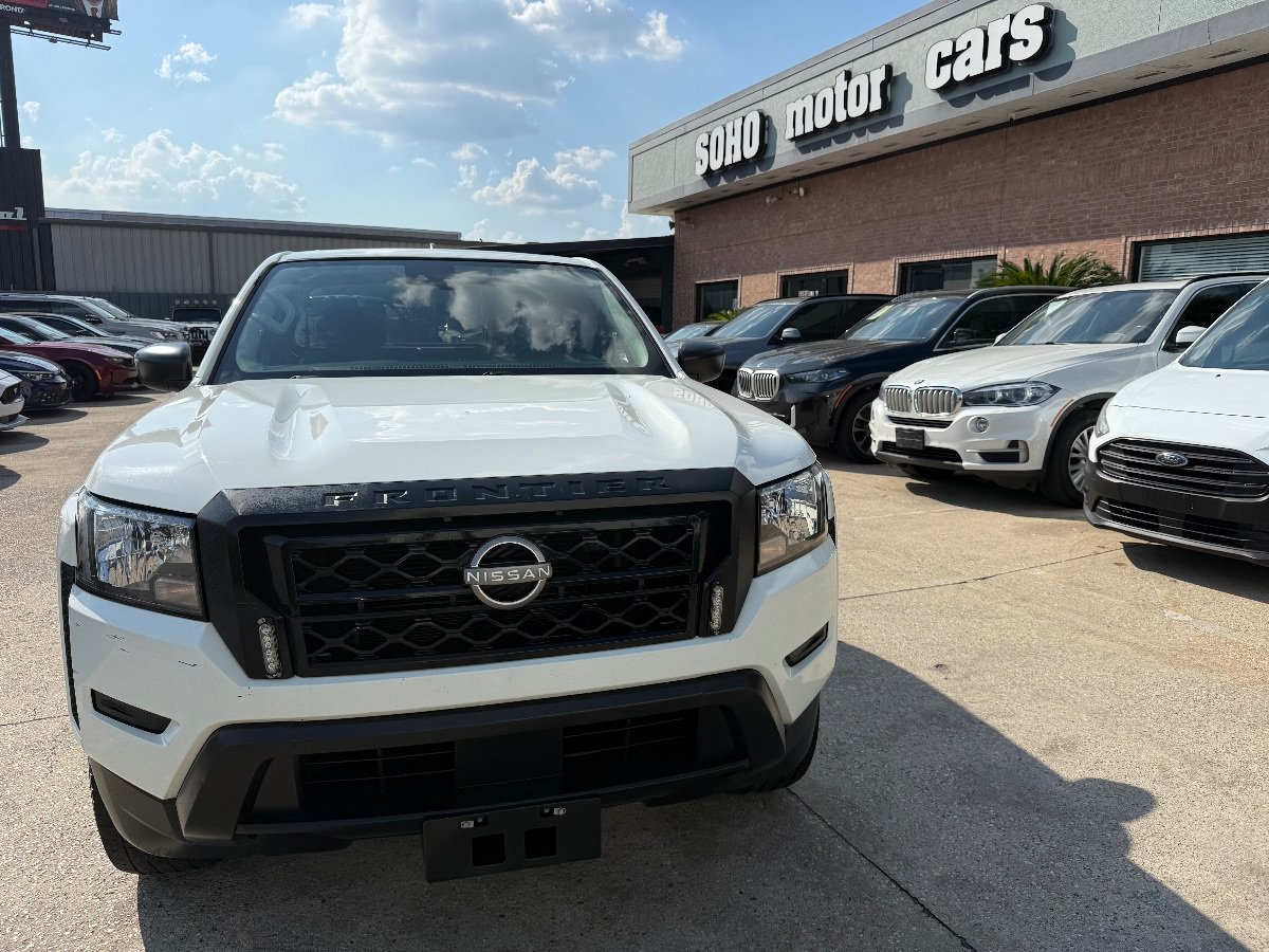 Used 2022 Nissan Frontier S RWD image 8