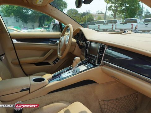 Used 2013 Porsche Panamera GTS AWD/4WD image 35