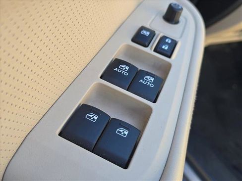 Used 2016 Subaru Outback 2.5i Limited image 7