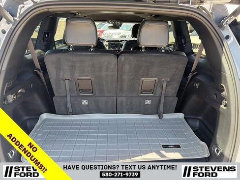 Used 2023 Jeep Grand Cherokee L Laredo image 42