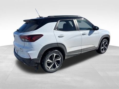 Used 2023 Chevrolet TrailBlazer RS w/ Sun and Liftgate Package image 5