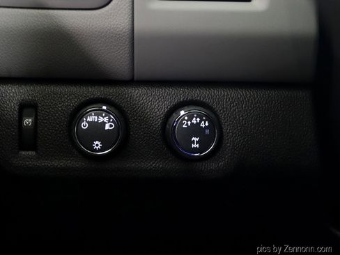 Used 2019 Chevrolet Colorado W/T w/ Custom Special Edition image 23