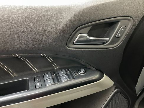 Used 2021 GMC Canyon Denali image 28