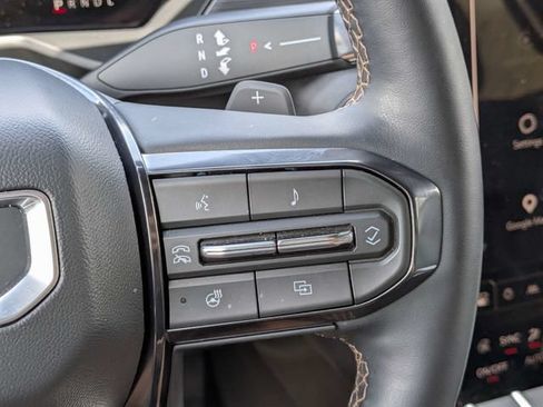 Used 2025 GMC Acadia AT4 AWD/4WD image 24