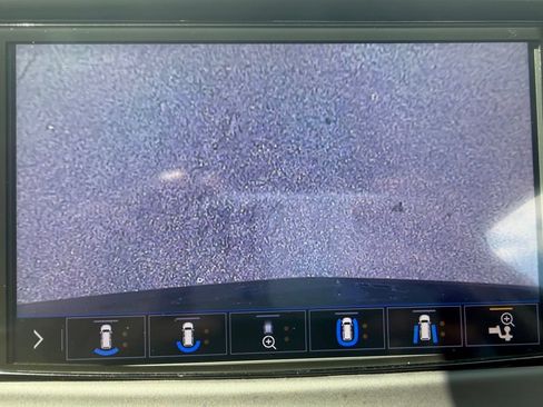 Used 2020 Buick Enclave Avenir w/ Avenir Technology Package AWD/4WD image 25