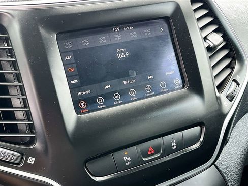 Used 2021 Jeep Cherokee Latitude Plus w/ Sun & Sound Group image 14