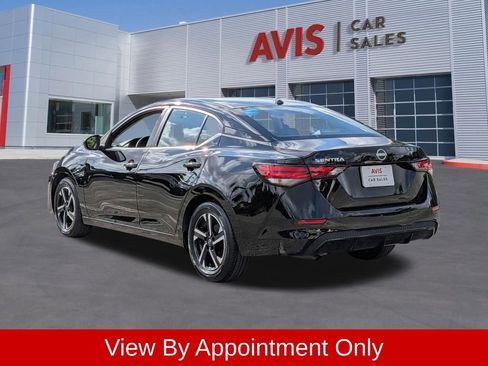 Used 2025 Nissan Sentra SV FWD image 9