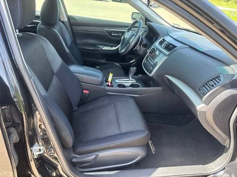 Used 2017 Nissan Altima 2.5 SR w/ Midnight Edition Package FWD image 20