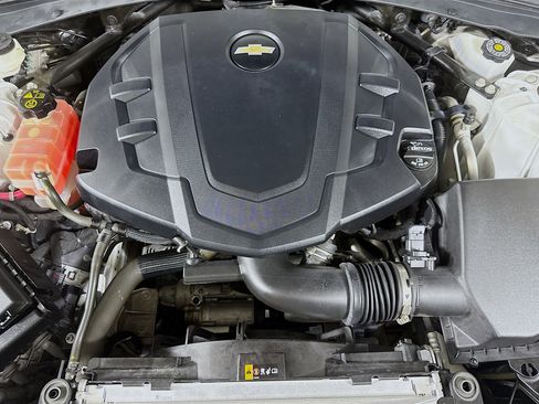 Used 2021 Chevrolet Camaro LT image 35