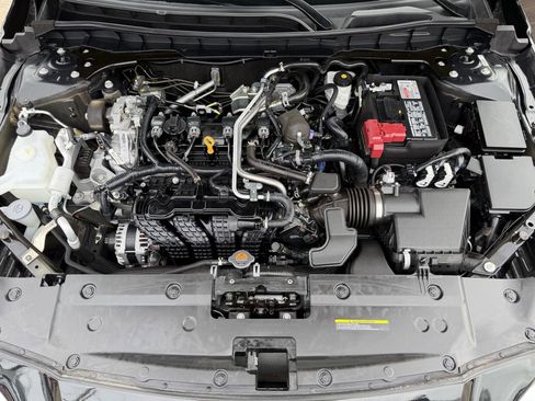 Used 2025 Nissan Altima 2.5 SV FWD image 30
