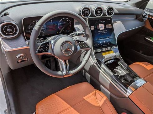 New 2026 Mercedes-Benz GLC 300 image 3