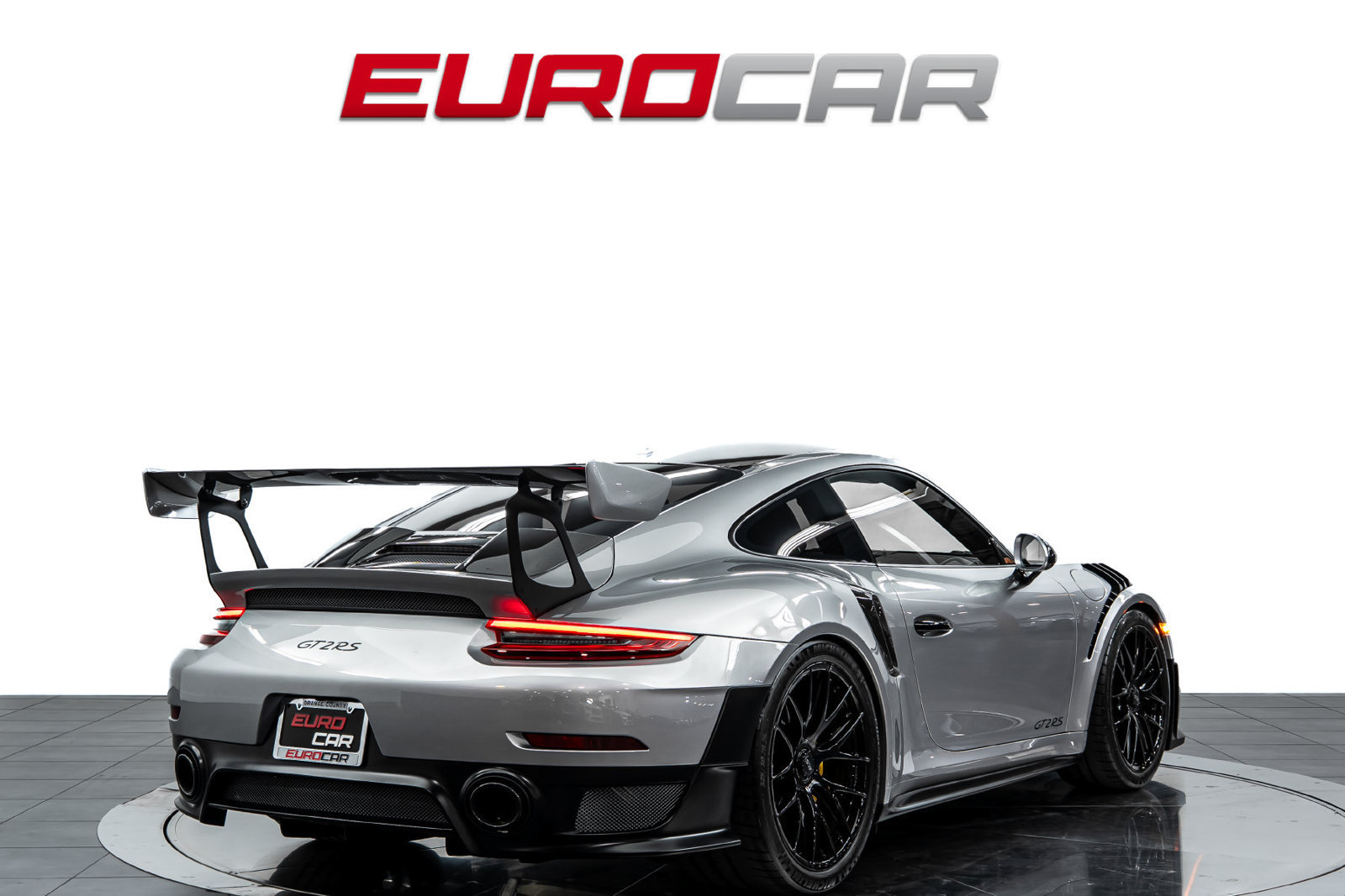 Used 2018 Porsche 911 GT2 RS RWD image 5