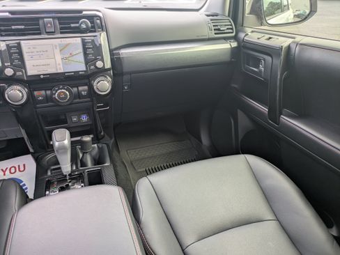 Used 2024 Toyota 4Runner TRD Off-Road Premium w/ Moonroof Package AWD/4WD image 23